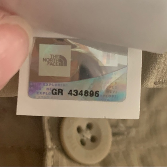 THE NORTH FACE Long Hiking Shorts Capris Nylon Quick Dry Khaki Tan Trail - Picture 15 of 15